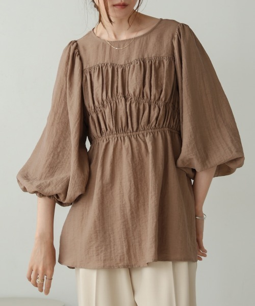 Bab(バブ)の「バックリボンシャーリングブラウス(シャツ/ブラウス・レディース・モカ/サンドベージュ/ライトグレー・M)」の12枚目の写真