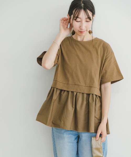 ITEMS URBANRESEARCH(アイテムズ アーバンリサーチ)の「ドッキングTシャツ(Tシャツ/カットソー・レディース・オフホワイト/ブラック/キャメル・FREE)」の3枚目の写真
