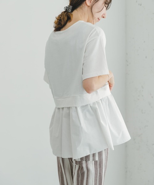 ITEMS URBANRESEARCH(アイテムズ アーバンリサーチ)の「ドッキングTシャツ(Tシャツ/カットソー・レディース・オフホワイト/ブラック/キャメル・FREE)」の2枚目の写真