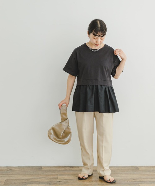 ITEMS URBANRESEARCH(アイテムズ アーバンリサーチ)の「ドッキングTシャツ(Tシャツ/カットソー・レディース・オフホワイト/ブラック/キャメル・FREE)」の14枚目の写真
