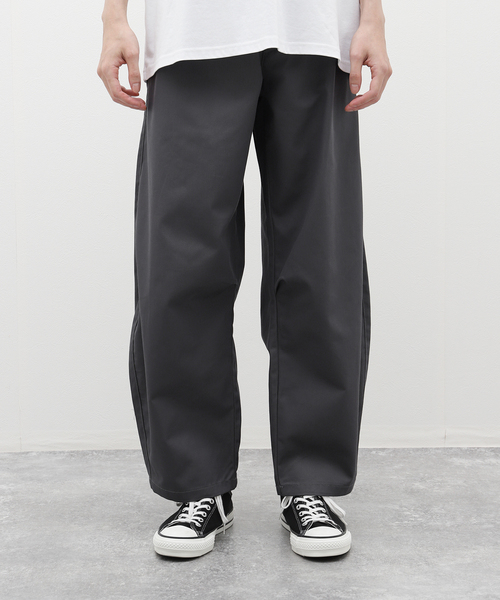 JOURNAL STANDARD(ジャーナルスタンダード)の「TCツイル カーブパンツ(チノパンツ・メンズ・ブラック/グレー/ベージュ系その他・MEDIUM/LARGE)」の2枚目の写真