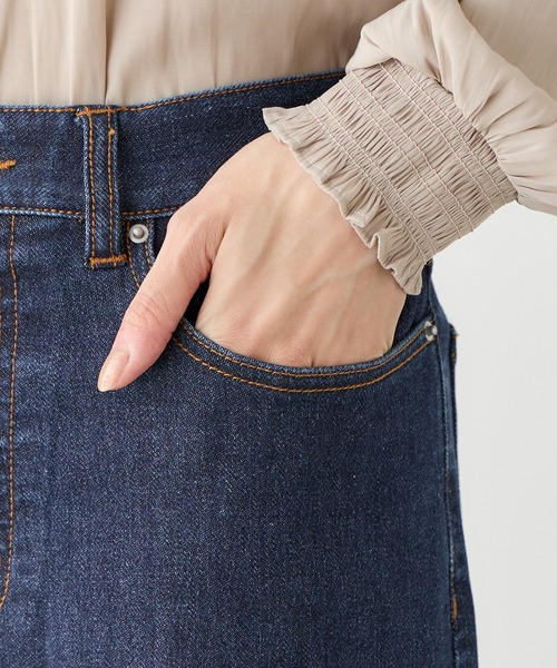 Petit Honfleur(プチオンフルール)の「ラメ入りバギーデニムパンツ(デニムパンツ・レディース・ネイビー/ブラック・64/67)」の17枚目の写真