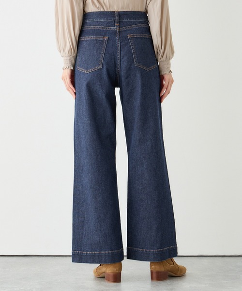 Petit Honfleur(プチオンフルール)の「ラメ入りバギーデニムパンツ(デニムパンツ・レディース・ネイビー/ブラック・64/67)」の14枚目の写真