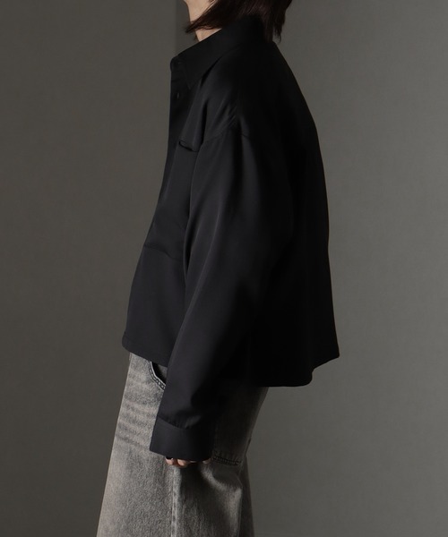 welise（ウェライズ）の「【welise/ウェライズ】リッチドレープスムース ビッグポケット 長袖ショートシャツ（シャツ/ブラウス・メンズ・ホワイト/ブラック/チャコールグレー・S/M/L）」の8枚目の写真