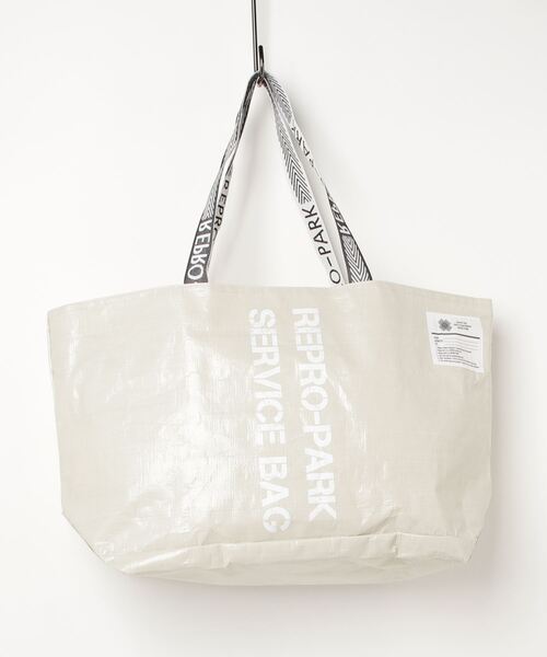 TATRAS CONCEPT STORE（タトラスコンセプトストア）の「REPRO PARK(リプロパーク) Middle tote Bag（トートバッグ・レディース・アイボリー/ブラック/イエロー/オレンジ/パープル/ネイビー/グリーン/ホワイト・M）」の3枚目の写真