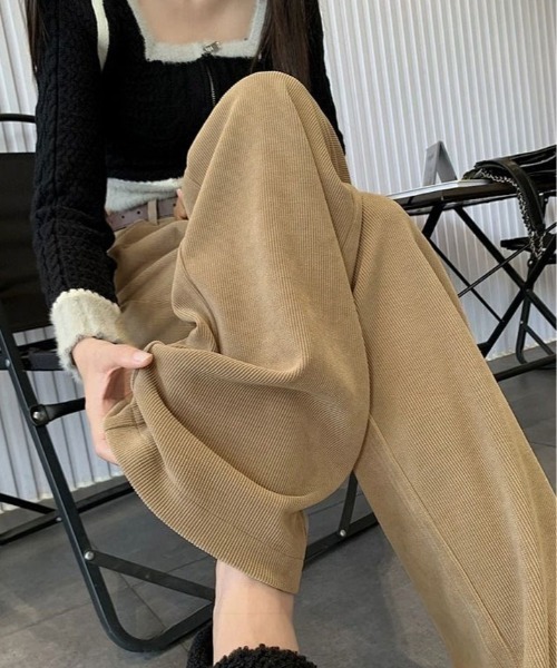 kirakiraShop（キラキラショップ）の「≪サイズ展開あり≫ あったかいのに美脚見せ。裏起毛 コーデュロイ スラックス パンツ（スラックス・レディース・ブラック/アイボリー/ブラウン/ベージュ・S/M/L）」の15枚目の写真