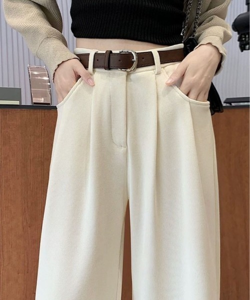 kirakiraShop（キラキラショップ）の「≪サイズ展開あり≫ あったかいのに美脚見せ。裏起毛 コーデュロイ スラックス パンツ（スラックス・レディース・ブラック/アイボリー/ブラウン/ベージュ・S/M/L）」の20枚目の写真
