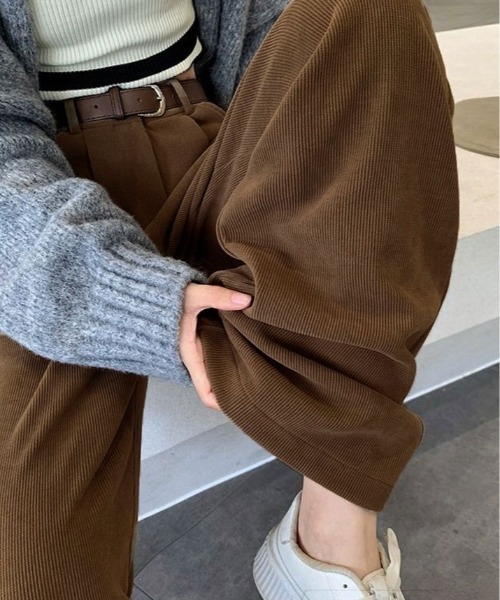 kirakiraShop（キラキラショップ）の「≪サイズ展開あり≫ あったかいのに美脚見せ。裏起毛 コーデュロイ スラックス パンツ（スラックス・レディース・ブラック/アイボリー/ブラウン/ベージュ・S/M/L）」の22枚目の写真