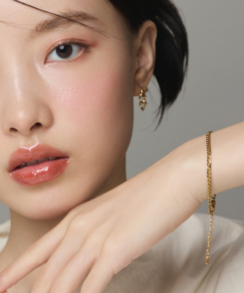 ciite' surgical stainless(シーテサージカルステンレス)の「【 金属アレルギー対応 】 チェーンモチーフピアス サージカルステンレス (両耳用)(ピアス(両耳用)・レディース・ゴールド/シルバー・FREE)」の7枚目の写真