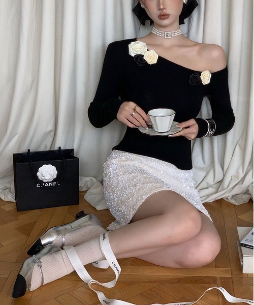 MAISON DE THERESE(メゾン ド テレーズ)の「ファブリックローズ付きニット(ニット/セーター・レディース・ホワイト/ブラック・S/M/L)」の11枚目の写真