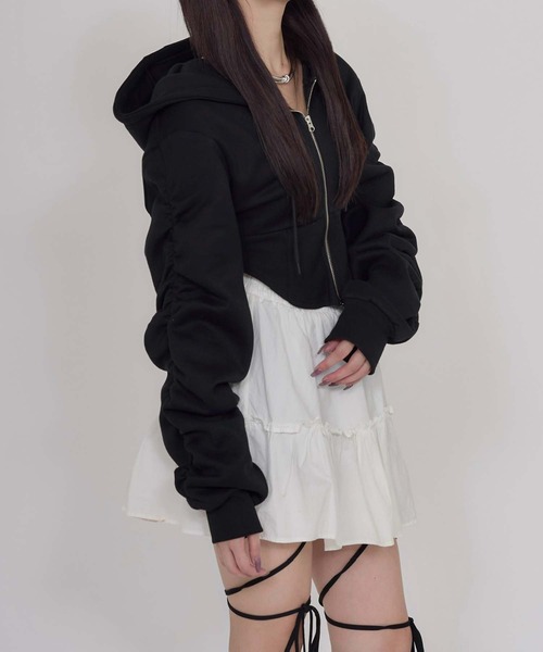 Calon mie(カロンミー)の「SHORT CORSET HOODIE / ショートコルセットフーディー(パーカー・レディース・ブラック/オフホワイト・FREE)」の16枚目の写真