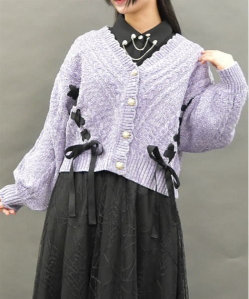 axes femme POETIQUE(アクシーズファムポエティック)の「レースアップベロアモールカーディガン(カーディガン/ボレロ・レディース・キナリ/パープル/グレイッシュベージュ・MEDIUM)」の3枚目の写真