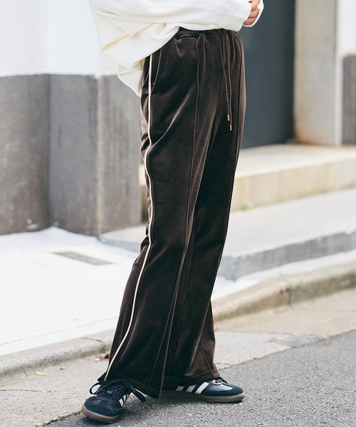 coca（coca）（コカ）の「ベロアフレアラインパンツ（その他パンツ