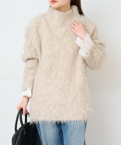 PUAL CE CIN(ピュアルセシン)の「カール起毛ハイネックニットプルオーバー(ニット/セーター・レディース・チャコールグレー/ライトベージュ/レッド・FREE)」の4枚目の写真
