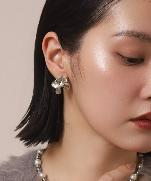 LHME(エルエイチエムイー)の「【WEB限定】“Moment”シャーリングピアス/サージカルステンレス(金属アレルギー対応)【LHME / エルエイチエムイー】(ピアス(両耳用)・レディース・シルバー・ONE SIZE)」の1枚目の写真