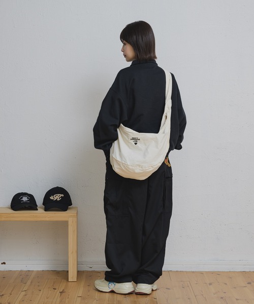 kaoyorinakami(カオヨリナカミ)の「BOY patch sweat polo shirt / ボーイパンチスウェットポロシャツ(スウェット・メンズ・ブラック/グレー・SMALL/MEDIUM/LARGE/X-LARGE)」の5枚目の写真