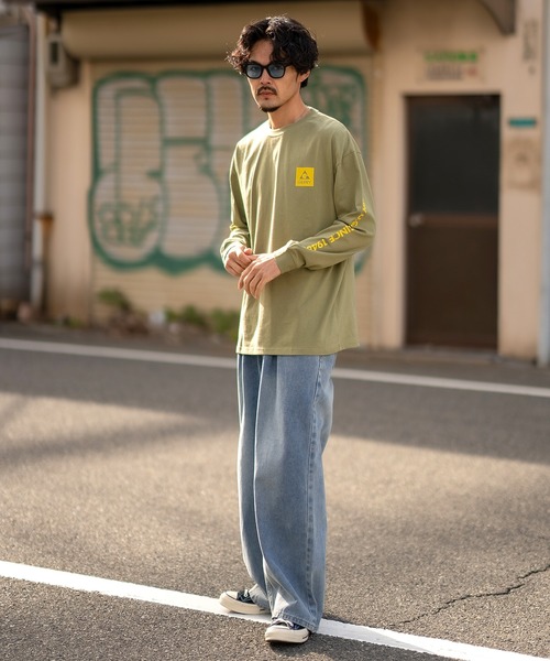 GERRY(ジェリー)の「【GERRY】別注 ネオン 転写 ボックスロゴ 長袖ロンT(Tシャツ/カットソー・メンズ・ブルー/ブラック/パープル系/カーキ/ブラック系/カーキ系/ブルー系/パープル/ホワイト系/ライトグレー/ホワイト/ライトグレー系・MEDIUM/X-LARGE/SMALL/LARGE)」の13枚目の写真