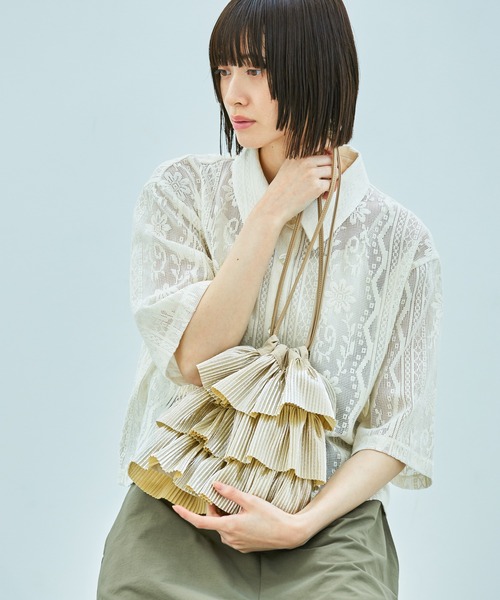 LAKOLE（ラコレ）の「プリーツラッフル2WAYショルダーバッグ / 288796（ショルダーバッグ・レディース・ブラック/ベージュ・FREE）」の2枚目の写真