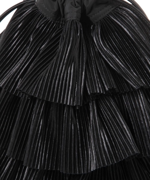 LAKOLE（ラコレ）の「プリーツラッフル2WAYショルダーバッグ / 288796（ショルダーバッグ・レディース・ブラック/ベージュ・FREE）」の10枚目の写真