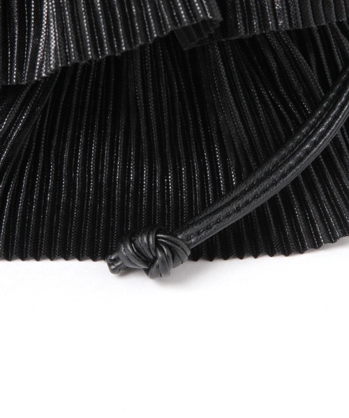 LAKOLE（ラコレ）の「プリーツラッフル2WAYショルダーバッグ / 288796（ショルダーバッグ・レディース・ブラック/ベージュ・FREE）」の8枚目の写真