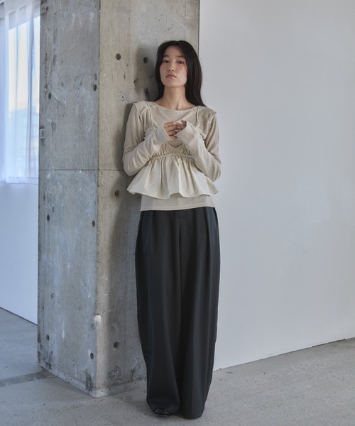 feepur(フェピュール)の「ギャザーブラトップビスチェ(シャツ/ブラウス・レディース・ブラック/アイボリー・MEDIUM)」の14枚目の写真