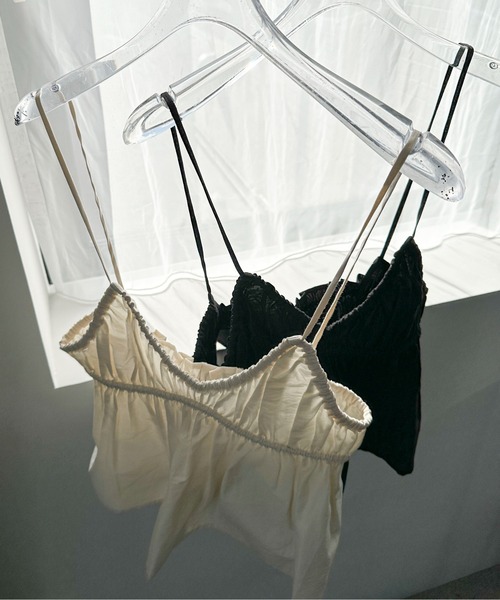 feepur(フェピュール)の「ギャザーブラトップビスチェ(シャツ/ブラウス・レディース・ブラック/アイボリー・MEDIUM)」の9枚目の写真