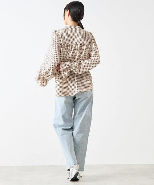 SOFFITTO(ソフィット)の「幾何学柄プリントキャンディースリーブブラウス(シャツ/ブラウス・レディース・ネイビー/ベージュ系その他・FREE)」の21枚目の写真