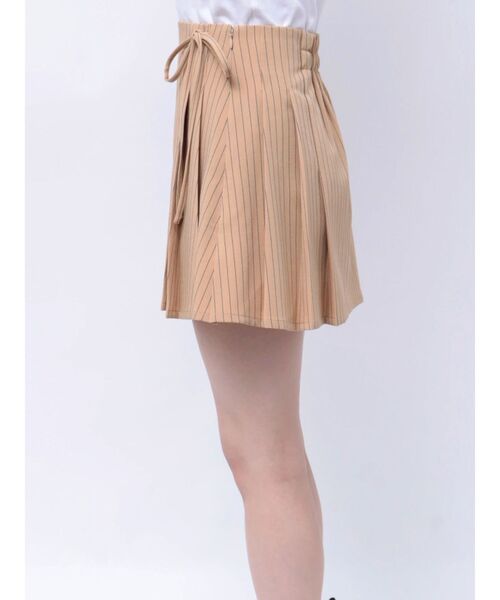 jouetie（ジュエティ）の「【FRUITSZIPPER鎮西寿々歌】リボンプリーツスカート（スカート・レディース・ベージュ・MEDIUM）」の11枚目の写真