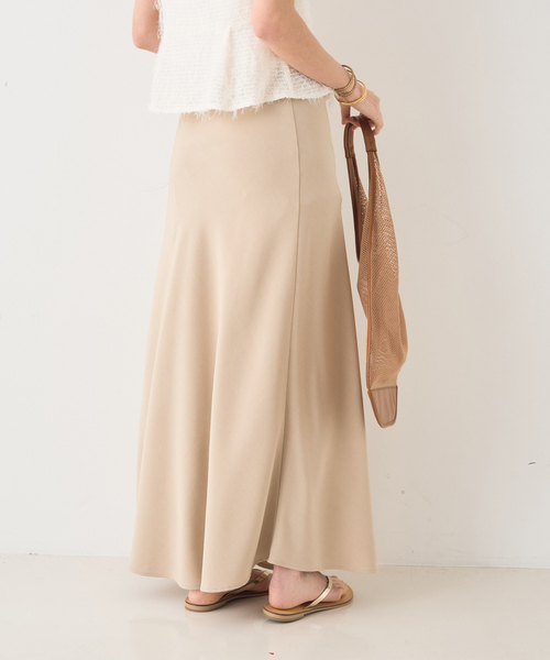 EMMA　ROUGE VIF（エマルージュヴィフ）の「【一部店舗限定】バイヤスロングスカート（スカート・レディース・グレイッシュベージュ/ホワイト・34/38/36）」の5枚目の写真
