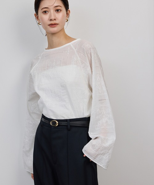 ROPE'(ロペ)の「コットンエンブロイダリーレース刺繍ブラウス(シャツ/ブラウス・レディース・ホワイト・FREE)」の1枚目の写真