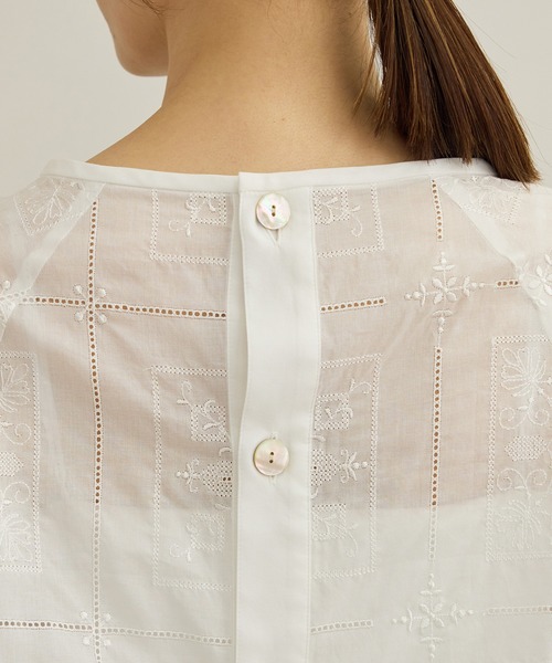 ROPE'(ロペ)の「コットンエンブロイダリーレース刺繍ブラウス(シャツ/ブラウス・レディース・ホワイト・FREE)」の14枚目の写真