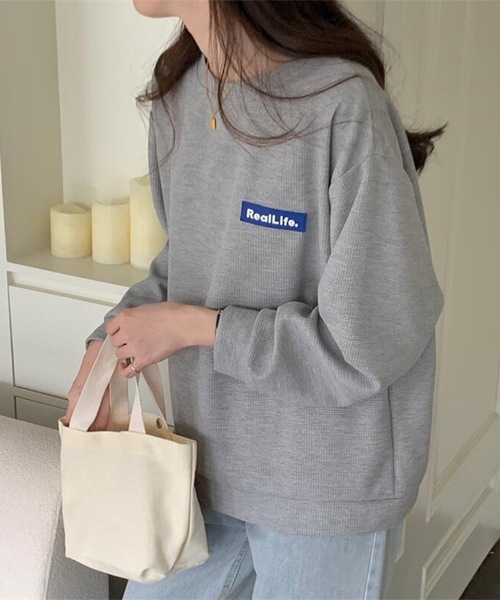 Lace Ladies(レースレディース)の「ワッフル素材 ワンポイント オーバーサイズ クルーネック プルオーバー(Tシャツ/カットソー・レディース・ブラック/グレー/ホワイト・M/XL)」の5枚目の写真