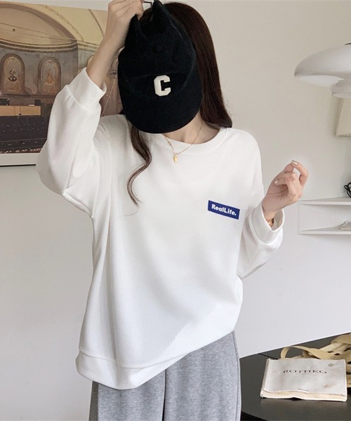 Lace Ladies(レースレディース)の「ワッフル素材 ワンポイント オーバーサイズ クルーネック プルオーバー(Tシャツ/カットソー・レディース・ブラック/グレー/ホワイト・M/XL)」の14枚目の写真