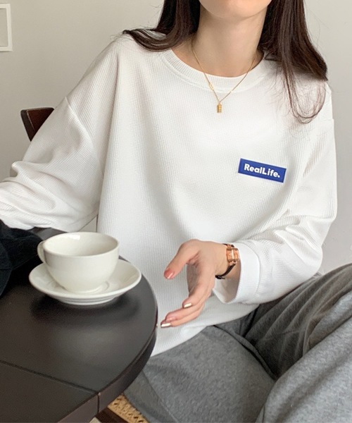 Lace Ladies(レースレディース)の「ワッフル素材 ワンポイント オーバーサイズ クルーネック プルオーバー(Tシャツ/カットソー・レディース・ブラック/グレー/ホワイト・M/XL)」の13枚目の写真