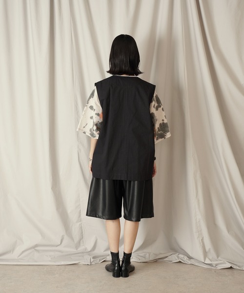 Aphlotus(アプロタス)の「アウトポケット クルーネックベスト(ベスト・メンズ・ブラック/オートミール・MEDIUM/LARGE)」の18枚目の写真