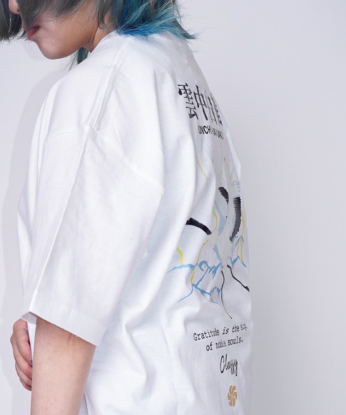 Bling Leads(ブリングリーズ)の「Z)【BLINGLEADS】 424418 和柄シリーズ PRINT SS T 鶴(Tシャツ/カットソー・メンズ・ホワイト/ブラック・LARGE/MEDIUM)」の4枚目の写真