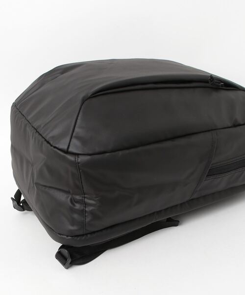 Columbia(コロンビア)の「コロンビア【Columbia】高機能デイパック 25L(ショルダーバッグ・メンズ・ブラック×ホワイト/ブラック・フリ-)」の4枚目の写真