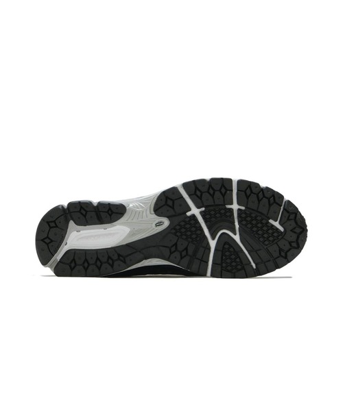 NEW BALANCE（ニューバランス）の「NEW BALANCE(ニューバランス) M2002RXD（スニーカー・メンズ・ブラック・28.5cm/28cm/27.5cm/27cm/26.5cm/26cm/25cm/24.5cm/24cm/29cm）」の4枚目の写真