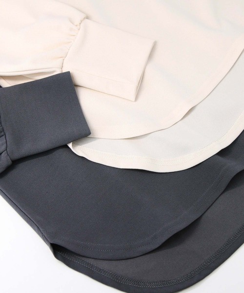 Gready Brilliant（グレディブリリアン）の「ジョーゼットパフスリーブカットソー（Tシャツ/カットソー・レディース・チャコールグレー/アイボリー・FREE）」の5枚目の写真