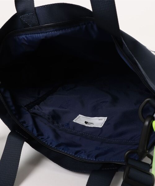 THE NORTH FACE（ザノースフェイス）の「【韓国限定・日本未入荷】THE NORTH FACE KIDS MULTI CROSSBAG / ノースフェイス キッズ マルチクロスバッグ（トートバッグ・キッズ・サックスブルー/グリーン/ネイビー・FREE）」の14枚目の写真