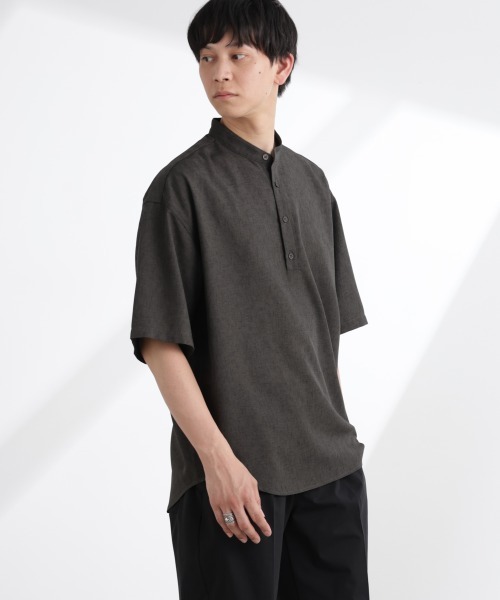 NANO universe(ナノユニバース)の「テックリネンバンドカラープルオーバーシャツ 半袖(シャツ/ブラウス・メンズ・ホワイト/ネイビー/ブラウン/チャコール・S/M/L/XL)」の12枚目の写真