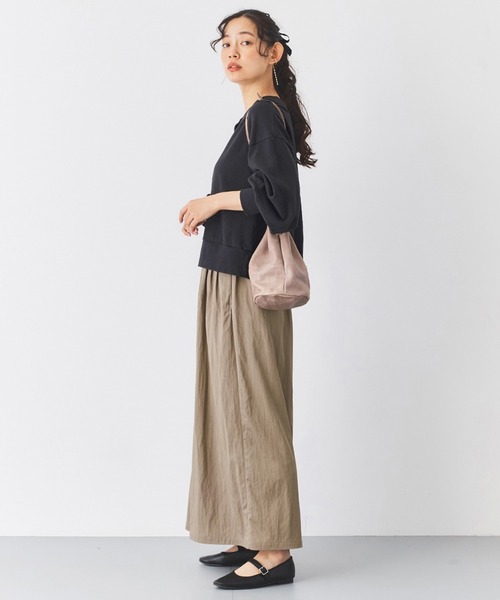 and myera（アンド マイラ）の「ａｎｄ　ｍｙｅｒａ　ちょこっとみじか丈トレーナー（スウェット・レディース・ブラック/アイボリー/グレー・L/M/S/LL）」の9枚目の写真