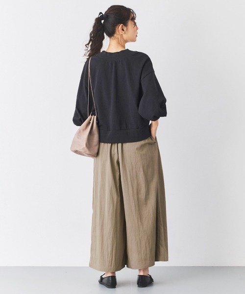 and myera（アンド マイラ）の「ａｎｄ　ｍｙｅｒａ　ちょこっとみじか丈トレーナー（スウェット・レディース・ブラック/アイボリー/グレー・L/M/S/LL）」の10枚目の写真