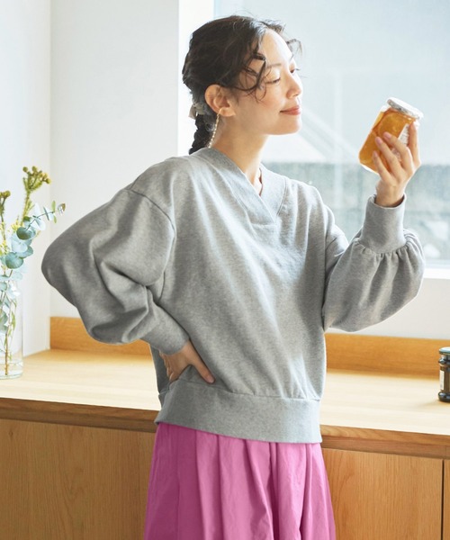 and myera（アンド マイラ）の「ａｎｄ　ｍｙｅｒａ　ちょこっとみじか丈トレーナー（スウェット・レディース・ブラック/アイボリー/グレー・L/M/S/LL）」の15枚目の写真