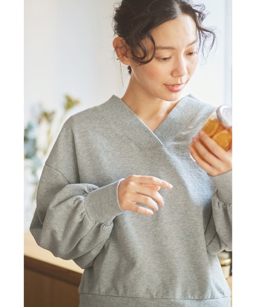 and myera（アンド マイラ）の「ａｎｄ　ｍｙｅｒａ　ちょこっとみじか丈トレーナー（スウェット・レディース・ブラック/アイボリー/グレー・L/M/S/LL）」の16枚目の写真