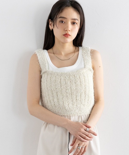 RAGEBLUE(レイジブルー)の「ラメフェザーヤーンビスチェ(ベスト・レディース・ホワイト/ブラック・FREE)」の6枚目の写真