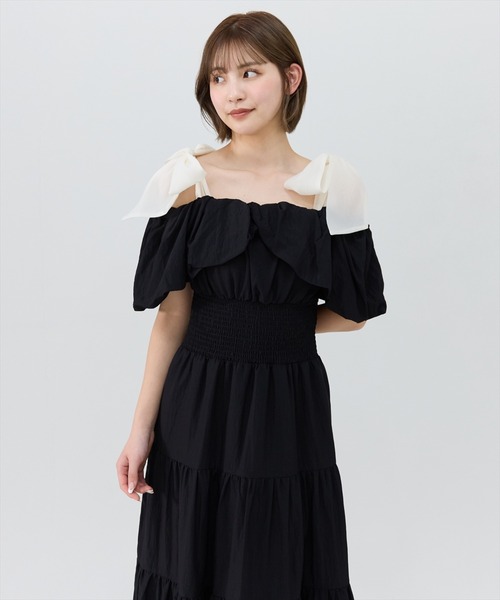 REDYAZEL(レディアゼル)の「ショルダーリボンオフショルワンピース(ワンピース・レディース・ラベンダー/ブラック/オフホワイト・SMALL/MEDIUM)」の11枚目の写真