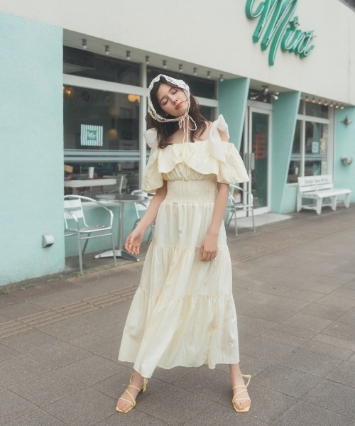 Adrianna Papell☆国内配送☆レッドオフショルダーワンピース Adrianna Papell☆国内配送☆レッドオフショルダーワンピース