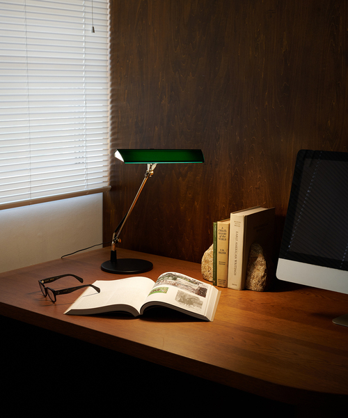 journal standard Furniture （ジャーナルスタンダードファニチャー）の「EXARM LEX-1100 NY　デスクランプ（照明・レディース・ブラック/グリーン・FREE）」の2枚目の写真