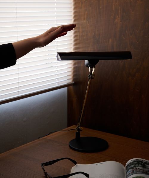 journal standard Furniture （ジャーナルスタンダードファニチャー）の「EXARM LEX-1100 NY　デスクランプ（照明・レディース・ブラック/グリーン・FREE）」の9枚目の写真